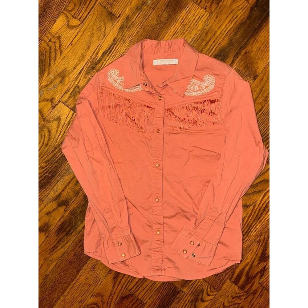 NWOT Coral Shyanne Fringe/Embroidered Snap Shirt Size Large